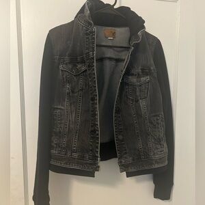 American Eagle Jean jacket w/hood